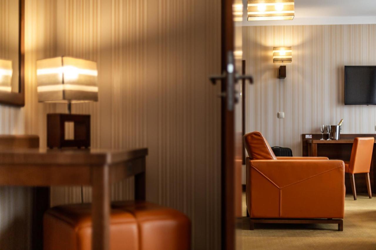 Dworek Morski Spa & Wellness Mielno  Extérieur photo
